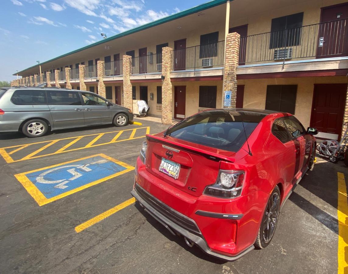 Windsor Inn Lake Havasu City Exterior foto