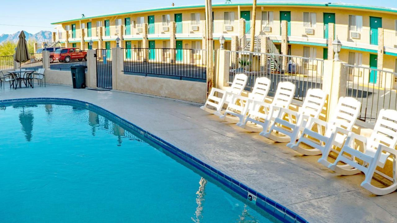 Windsor Inn Lake Havasu City Exterior foto